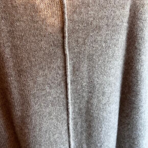 Magaschoni Cashmere sweater Size medium color pebble heather/ivory - Picture 9 of 12